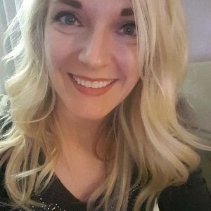 Meet your Posher, Leeann